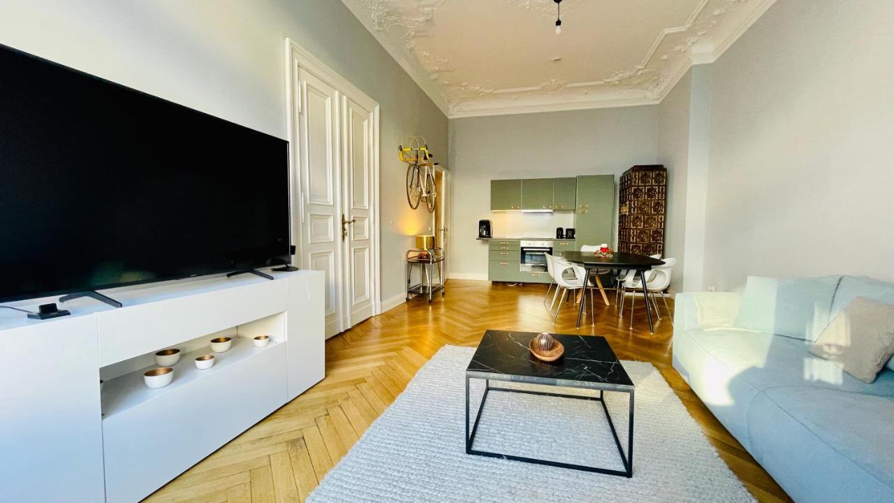 Stylish Design Very Close To Kurfurstendamm At Savignyplatz * Berlino